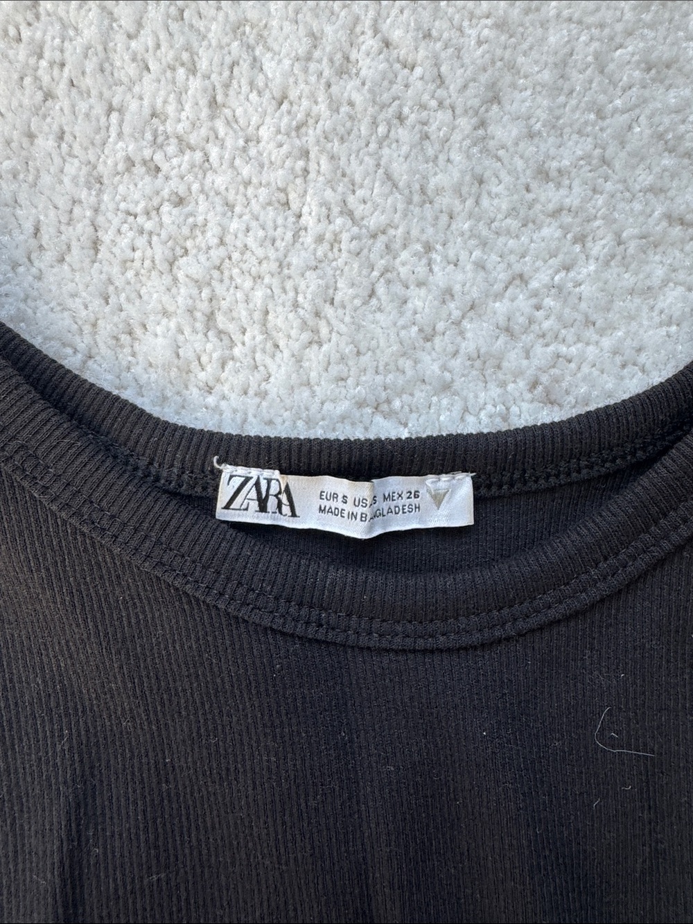 Zara Black Ribbed Cropped Tank - Picture 2 of 3